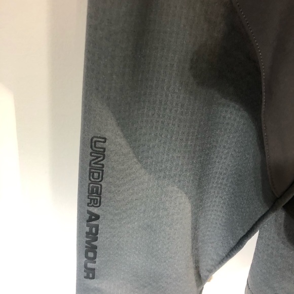 Men’s Under Armour cold gear zip up hooded jacket. - Picture 4 of 7